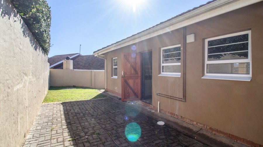 3 Bedroom Property for Sale in Beacon Bay North Eastern Cape